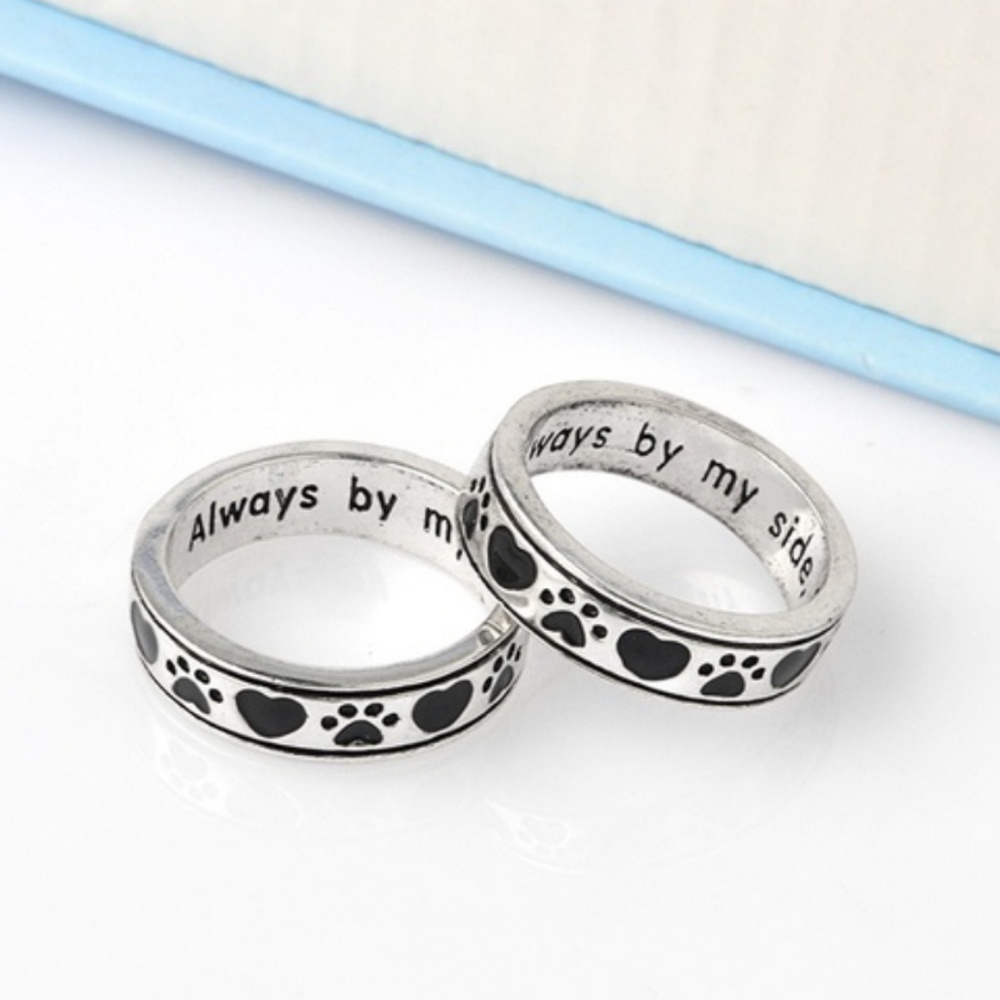 Ring Paw print Memorial